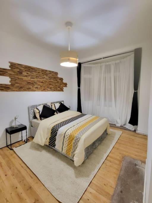 Appartement Style Haussmannien 1 Bedroom Брюссель Экстерьер фото