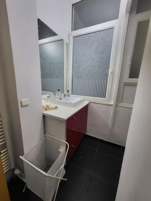 Appartement Style Haussmannien 1 Bedroom Брюссель Экстерьер фото